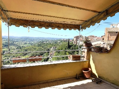Foto Appartamento a San Miniato Centro Storico di 140 m² con 5 locali