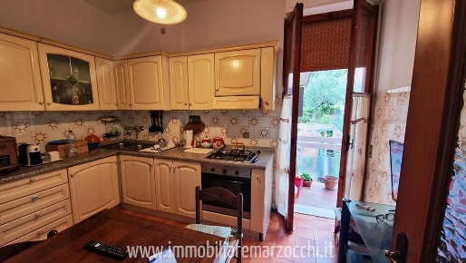 Foto Appartamento a Siena Cappuccini di 75 m² con 5 locali in vendita