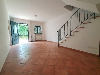 Foto Casa indipendente a Capannori Verciano - Guamo di 130 m² con 5 locali