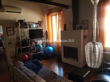 Foto Appartamento a Siena Ravacciano di 115 m² con 4 locali in vendita