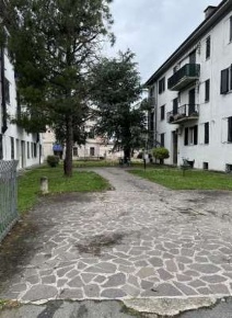 Foto Appartamento in Via Scarpone, Gonzaga Centro di 107 m² con 6 locali