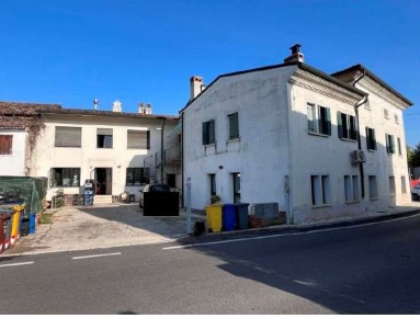 Foto Negozio in Via G. Fantin, Crocetta del Montello Ciano di 390 m²