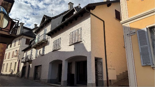 Foto Appartamento in Via Benefattori 1, Toceno di 80 m² con 3 locali