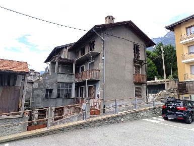 Foto Casa indipendente in ecrevin, Saint-Vincent Centro di 190 m²