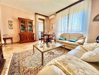 Foto Appartamento in Via Chopin 99, Milano Vigentino - Fatima di 117 m²
