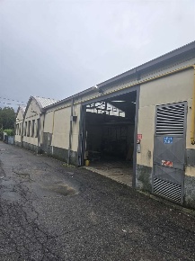 Foto Capannone industriale a Cantù di 770 m² con 5 locali in affitto