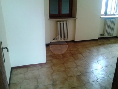 Foto Ufficio in Via Madonnina, San Giovanni Lupatoto di 44 m² con 2 locali