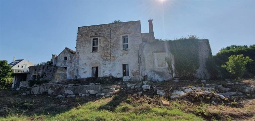 Foto Rustico a Martina Franca di 300 m² con 8 locali in vendita