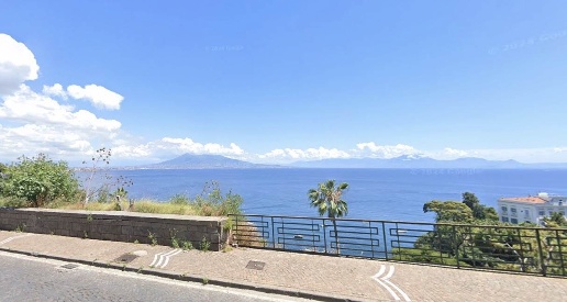 Foto Appartamento a Napoli Posillipo di 230 m² con 5 locali in affitto