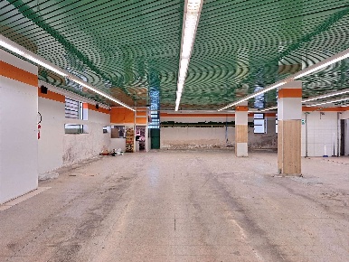 Foto Negozio in Via Michele Latorre 43, Castellana Grotte Castellana