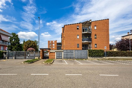Foto Appartamento in via raffaello sanzio  10, Sedriano Centro di 70 m²