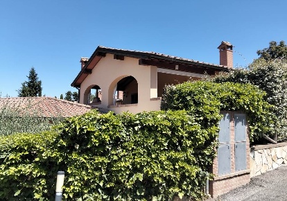 Foto Appartamento a Radicofani Centro di 96 m² con 4 locali in vendita