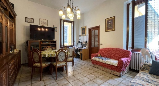 Foto Appartamento in Via Luca Valenziano, Tortona Centro di 129 m²