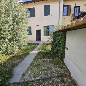 Foto Rustico in via di ugnano, Firenze Mantignano di 100 m² con 5 locali