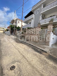 Foto Casa indipendente in Via Torricelli 24, Tuglie di 147 m² con 4 locali