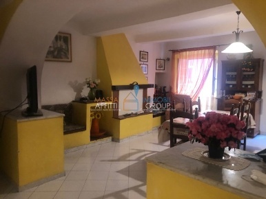 Foto Appartamento in Via VII Luglio 8, Carrara Centro di 85 m² con 4 locali