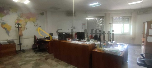 Foto Ufficio in Via Italia 32, Ciampino di 120 m² con 6 locali in affitto