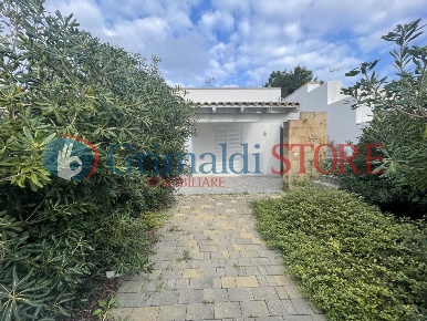 Foto Villa unifamiliare in Via degli Eucalipts 21, Melendugno di 120 m²