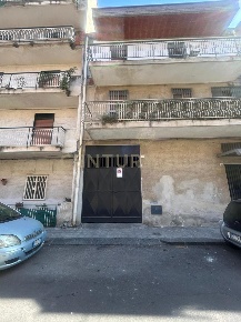 Foto Posti auto in Via Livorno 89, Misterbianco Centro di 155 m² in vendita