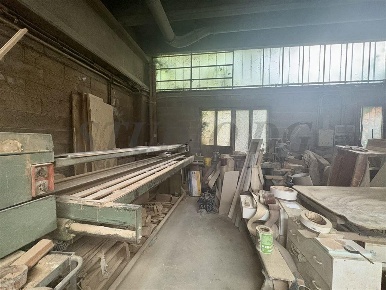 Foto Capannone industriale in Via Col Di Tenda, Cesano Maderno di 250 m²