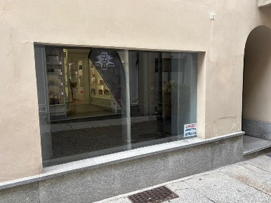 Foto Negozio in VIA PALAZZO DI CITTA', Asti Centro Storico di 30 m²