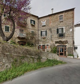 Foto Locale commerciale a Manciano Poderi di 199 m² con 3 locali in vendita