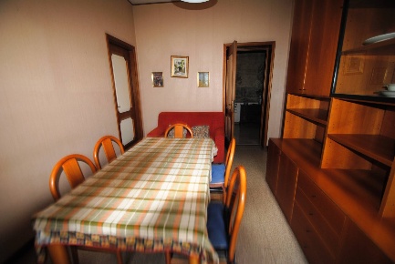 Foto Appartamento in Via Cavallini, Pavia di 198 m² con 5 locali in affitto