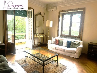 Foto Appartamento in Via Dell' Amba Aradam, Roma di 120 m² con 3 locali