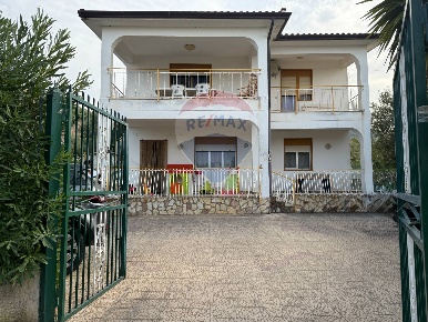 Foto Villa singola in Chiesazza Sperone, Altavilla Milicia di 220 m²