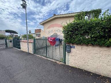 Foto Case indipendenti in Via Aurora Boreale, Anzio di 75 m² con 3 locali
