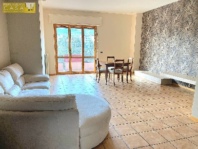 Foto Appartamento in C.da San Giusto, Montorio al Vomano Centro di 120 m²