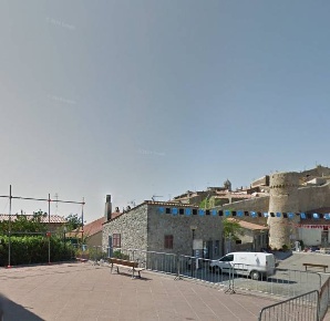 Foto Locale commerciale in Piazza Gloriosa, Isola del Giglio di 38 m²
