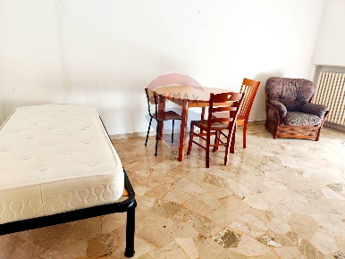 Foto Appartamento a Ferrara Via Pomposa di 100 m² con 4 locali in affitto