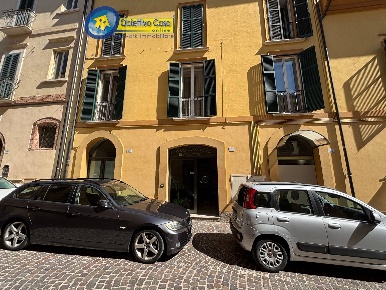 Foto Locale commerciale in via gabriele d'annunzio, Teramo Centro di 110 m²