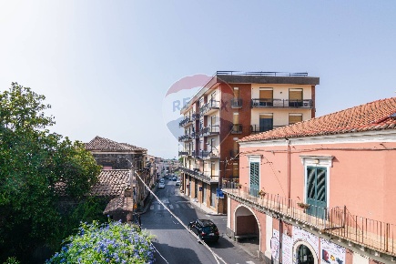 Foto Appartamento in Via Etnea, Tremestieri Etneo Centro di 245 m²