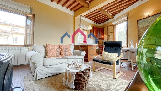 Foto Appartamento a Barga Centro di 105 m² con 3 locali in vendita