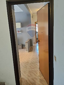 Foto Appartamento in Via Salvo D'acquisto, Aci Catena Centro di 100 m²