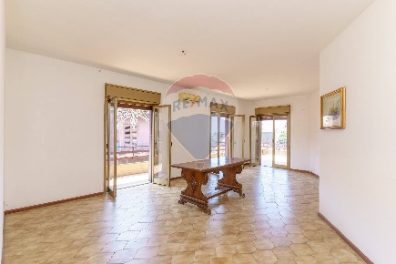 Foto Appartamento in via trieste, Aci Castello Centro di 137 m² in vendita