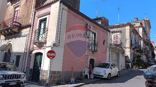 Foto Casa indipendente in Via Recupero, Catania Centro Storico di 62 m²