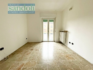 Foto Appartamento in via Giovine Italia, Vercelli Centro di 110 m²
