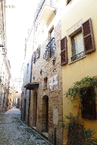 Foto Appartamento in Via Neroni, Ripatransone Centro di 61 m² con 3 locali