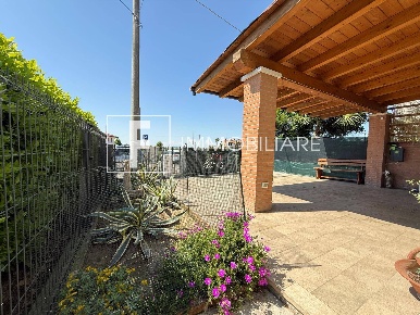 Foto Villa bifamiliare a Eraclea Crepaldo di 144 m² con 5 locali in vendita