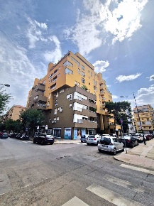 Foto Appartamento in Piazza UnitÃ  D'Italia 4, Palermo di 104 m² in affitto