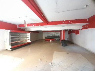 Foto Attività commerciale in Via Libertini 96, Caivano Centro di 108 m²