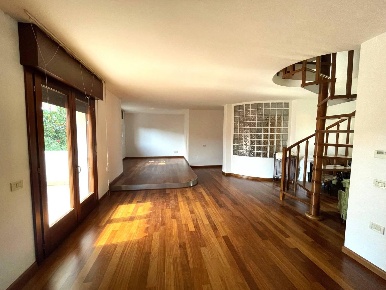 Foto Appartamento in VIA f baracca, Udine Viale Venezia - Cormor di 189 m²