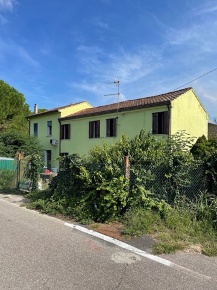 Foto Casa indipendente in Via VILLADOSE Via Andreotti 0, Villadose Centro