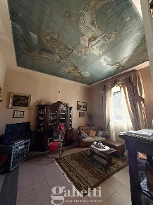 Foto Duplex a Campi Bisenzio Centro di 164 m² con 6 locali in vendita