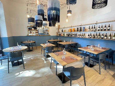 Foto Attività commerciale a Forlì Centro Storico di 220 m² con 6 locali