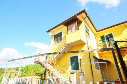 Foto Appartamento a La Spezia Limone - Melara di 110 m² con 4 locali