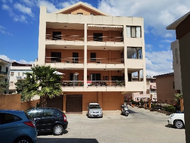 Foto Appartamento in Via Celona 17, Messina Ganzirri di 89 m² con 3 locali